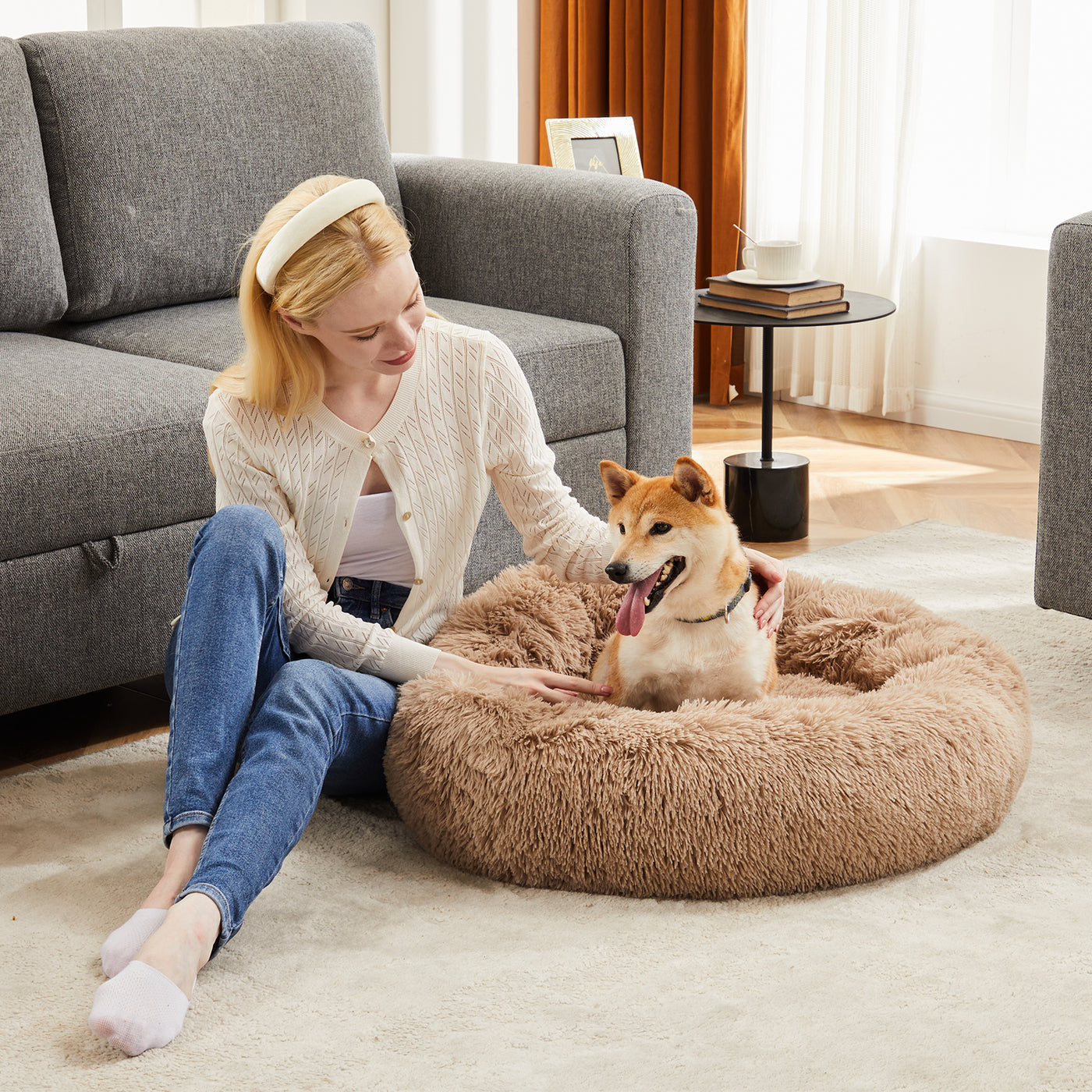 Pluma Paws Round Plush Faux Fur Dog & Cat Bed – Cozy Comfort