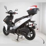 Sporty 150cc Scooter - Image 24