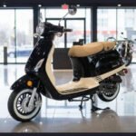 Amigo 200cc Avenza motor scooter - Image 3